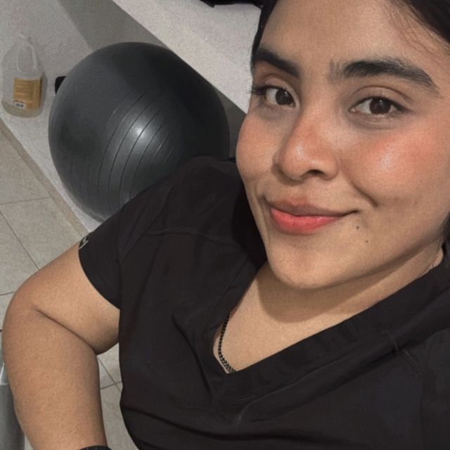Victoria Isabel Ceballos Camejo, Fisioterapeuta Mérida