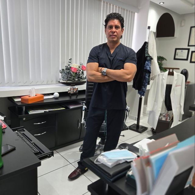 Raziel Ramos Garcia, Ginecólogo Uruapan