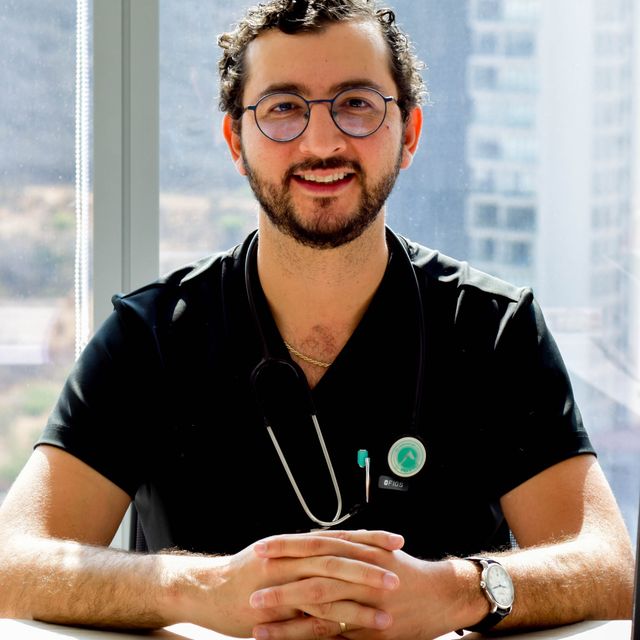 Jorge Luis Aguilar Alvarez, Gastroenterólogo Querétaro