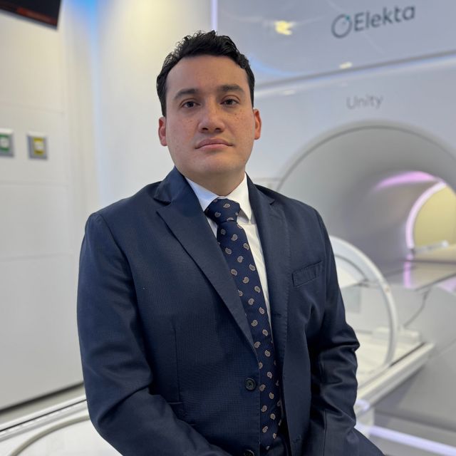 Irving Galindo, Radio Oncólogo Juriquilla