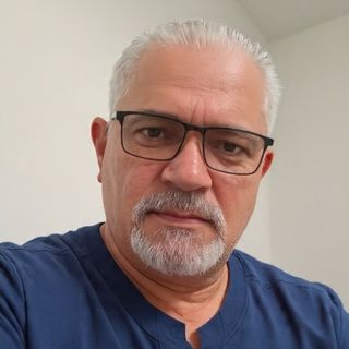 Manuel Corrales Campos, Ginecólogo Cancun