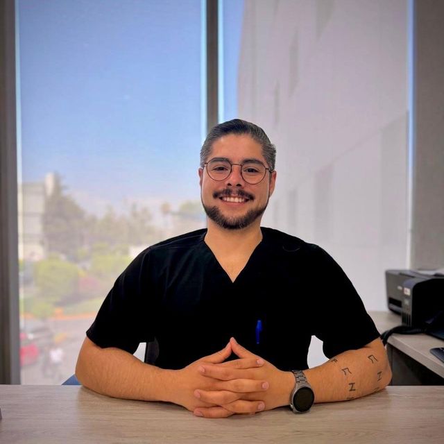 Luis Hinojosa, Traumatólogo Ciudad de México