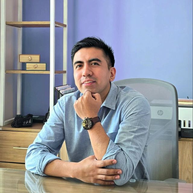 Carlos Yaoht Flores Martínez, Traumatólogo Ciudad de México