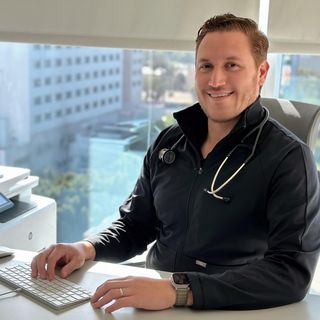 Ampliar imagen: Jacobo Ochoa Saaib, Internista Tijuana