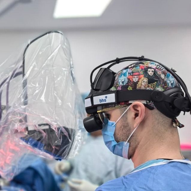 Joshua Bustamante Salgado, Neurocirujano Ciudad de México