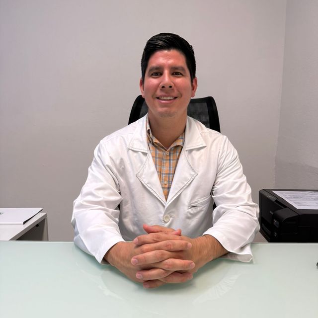 Javier Alonso Pérez García, Ginecólogo Tabasco