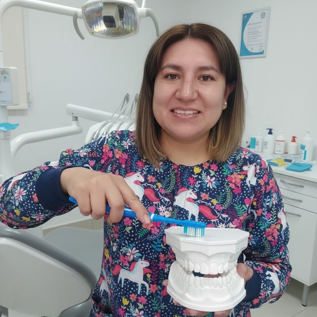Mariana Rocio Escamilla Urrutia, Dentista - Odontólogo Benito Juárez