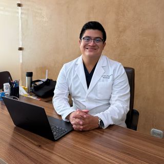 Juan Carlos Noguerón Saavedra, Neurocirujano Morelia