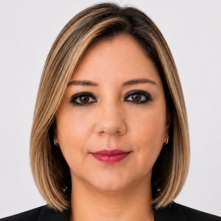 Linda Lujano, Ortodoncista Morelia
