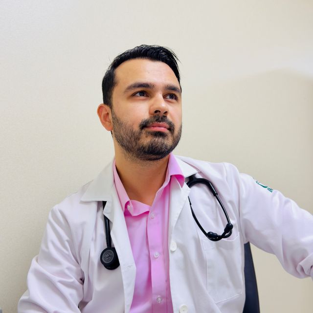 Luis Fernando Meza García, Internista Ensenada