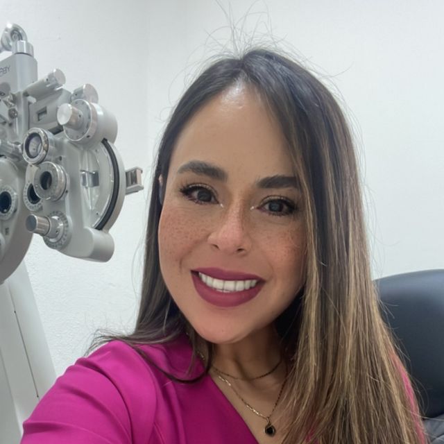 Valeria Navarrete, Optometrista León