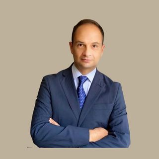 Ampliar imagen: Edgar Enrique Ramos Díaz, Cirujano general Ciudad de México