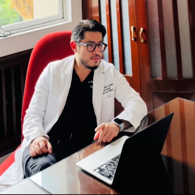 Victor Marín González, Neurocirujano Uruapan