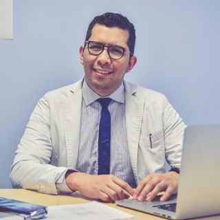 Ampliar imagen: Josué Iván Palomino García, Especialista en Rehabilitación y Medicina Física Ciudad López Mateos