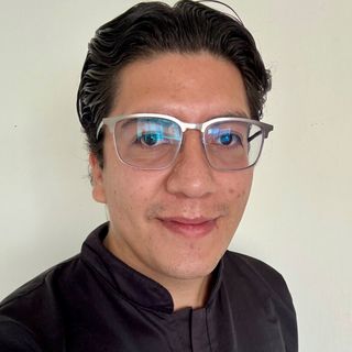 Ampliar imagen: Darien Romero, Acupuntor Nezahualcóyotl