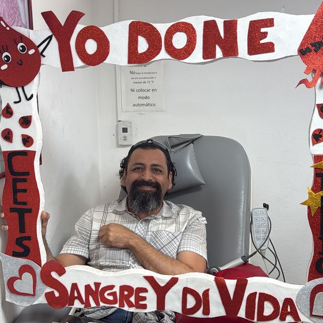 Ernesto Gibrán González, Ortopedista Tepic