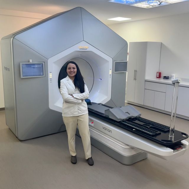 Karina Vázquez Gómez, Radio Oncólogo Ciudad de México