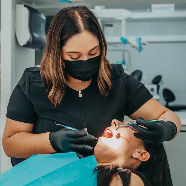 América Alexandra Aguilar Reyes, Dentista - Odontólogo Tijuana