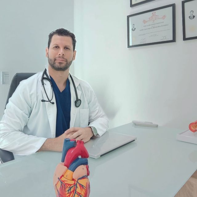 Luis Ulises Flores Martinez, Cardiólogo Puerto Vallarta