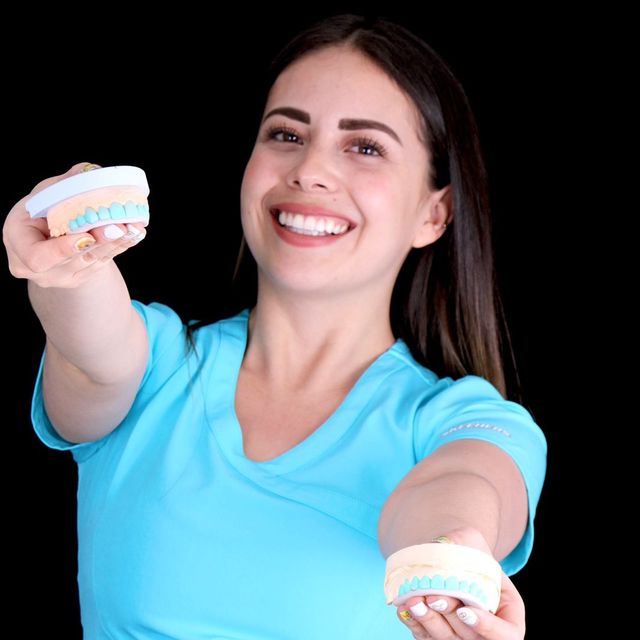 Joselyn Saldivar Reyes, Dentista - Odontólogo Benito Juárez