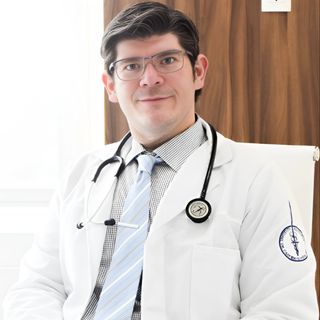 Dr. Elier Hernández Martínez