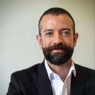 Dr. Raul Naveda López Padilla