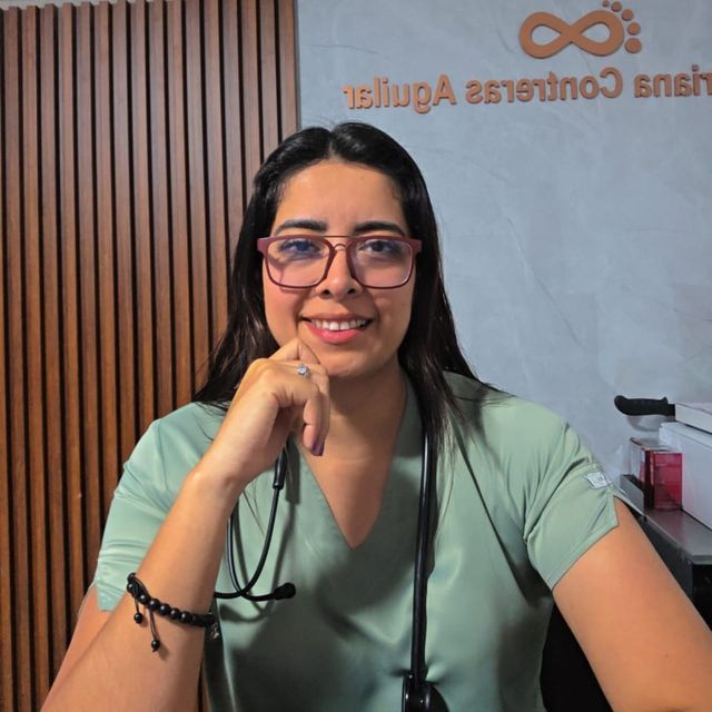 Adriana Contreras Aguilar, Podiatra Los Mochis