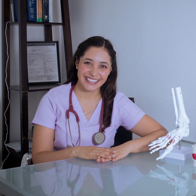 Narda Dhamar González Martínez, Fisioterapeuta Querétaro