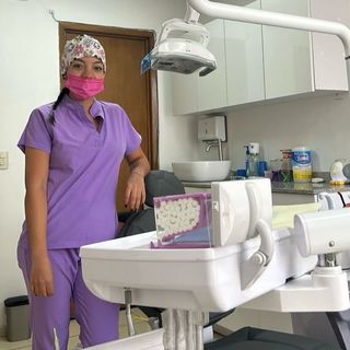 Ampliar imagen: Tania Esparza, Dentista - Odontólogo Guadalajara