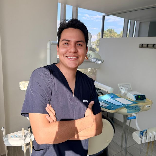 Israel Villarroel Cordoba, Dentista - Odontólogo Álvaro Obregón