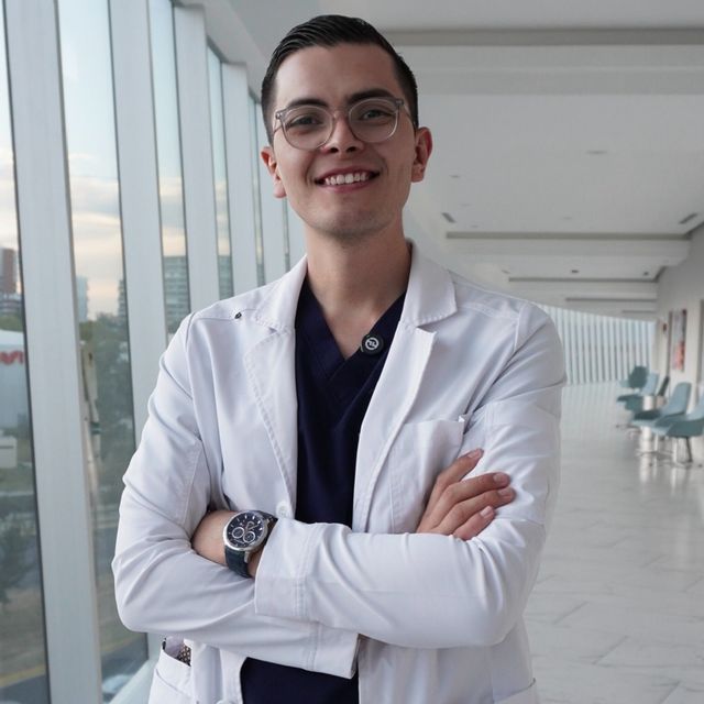 Alejandro Luna Flores, Ginecólogo Guadalajara