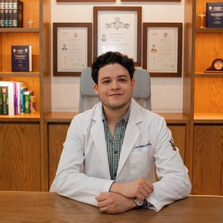 Ampliar imagen: Luis Villalpando Sánchez, Infectólogo pediatra Sahuayo