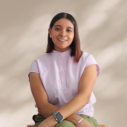 Samantha Cisneros , Psicólogo León