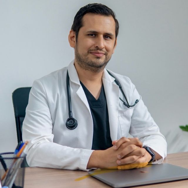 Alejandro Rojas Hurtado, Geriatra Guadalajara