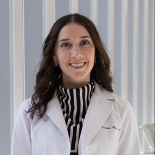 Romina Flores Cardenas, Internista Mexicali