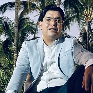 Ampliar imagen: Alejandro Mares Villegas, Psicólogo Morelos