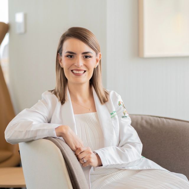 María Teresa Flores Molina, Ginecólogo Naucalpan de Juárez