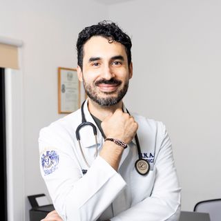 Ampliar imagen: Alejandro Sánchez Guerrero, Psiquiatra Mérida