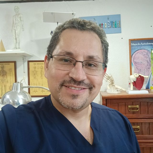 Alberto Vidal, Acupuntor Pachuca de Soto