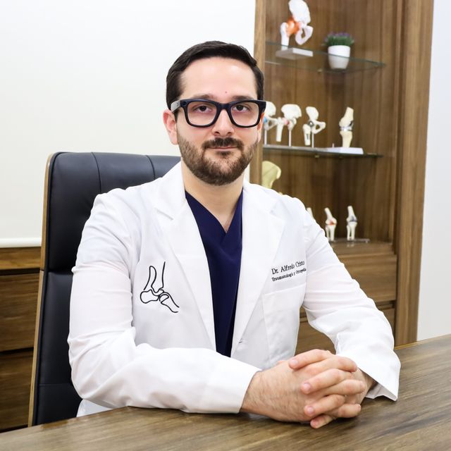 Alfredo  Cristo Estrella , Médico general Ciudad Victoria