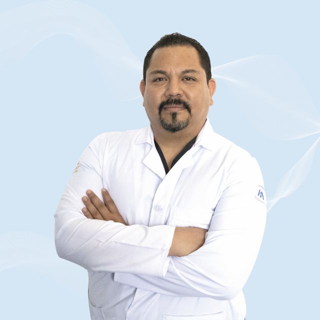 Juan Ramón Téllez González, Traumatólogo Tampico
