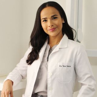 Tania Valencia Hernández, Dentista - Odontólogo León