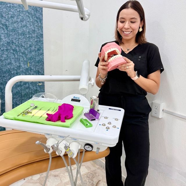 Victoria Guadalupe  Contreras Villarruel, Dentista - Odontólogo Tlaquepaque