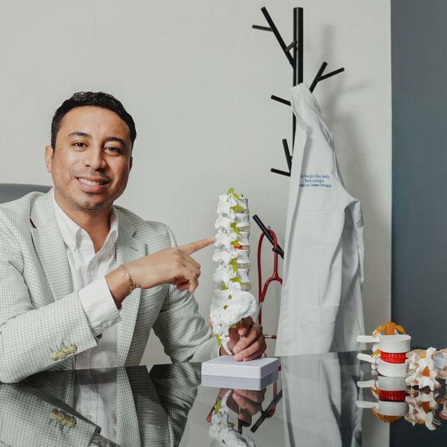 Sergio Díaz Bello, Neurocirujano Ciudad de México