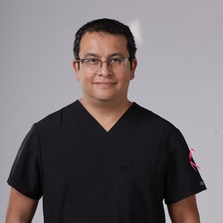 Ampliar imagen: Hermes Marco Tulio Alvarado Alvarez, Cirujano oncólogo Saltillo