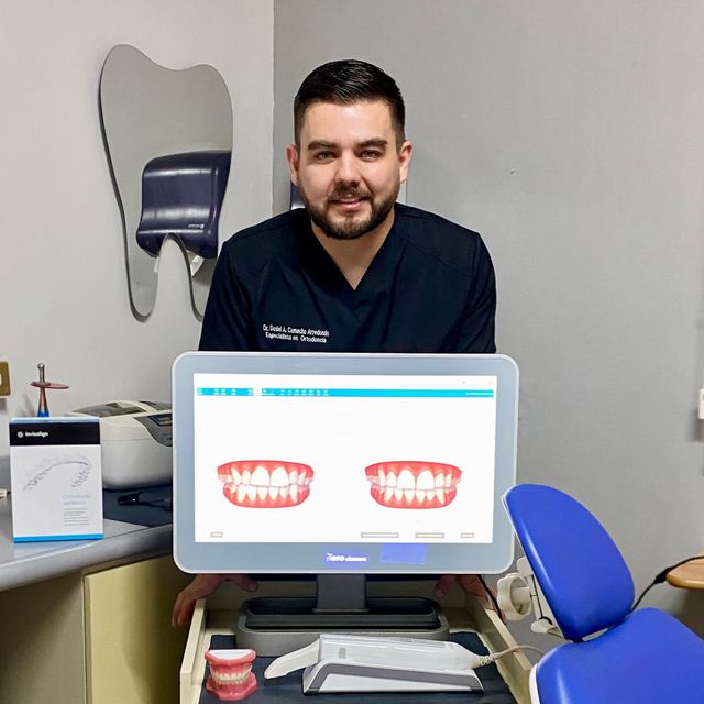 Daniel Alejandro Camacho Arredondo, Dentista - Odontólogo Guadalupe