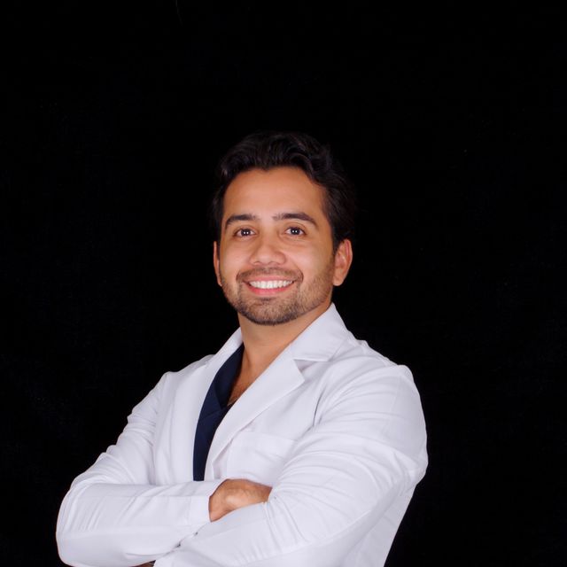 Mauricio Reyes, Dentista - Odontólogo Uruapan