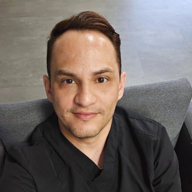 Jorge Yadinn Santana Rodríguez, Dentista - Odontólogo Zapopan