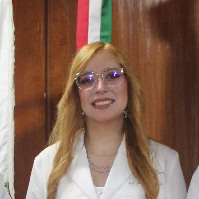 Paola Joana  T. Bello, Dentista - Odontólogo Metepec