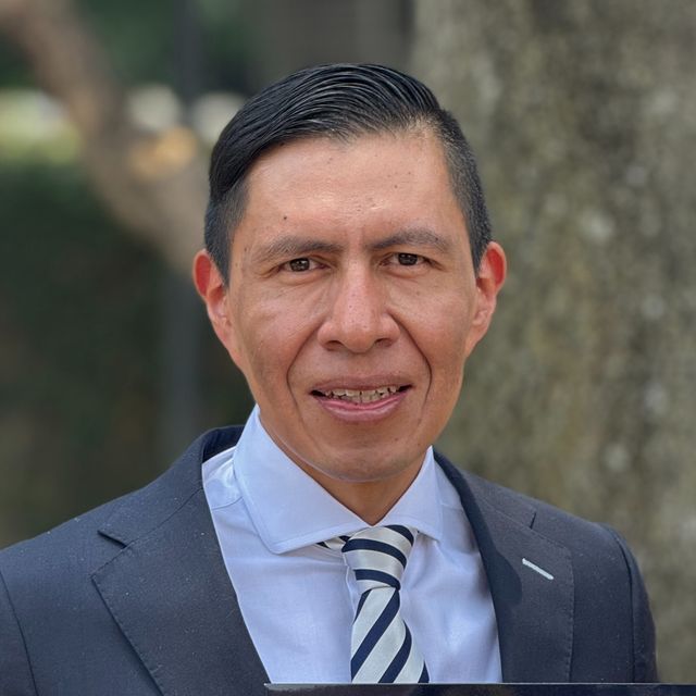 Edmundo Rivero Sanchez, Internista Naucalpan